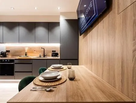Petit Luxe Mutua