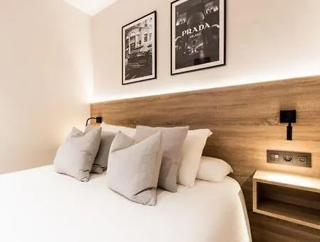 Petit Luxe Mutua